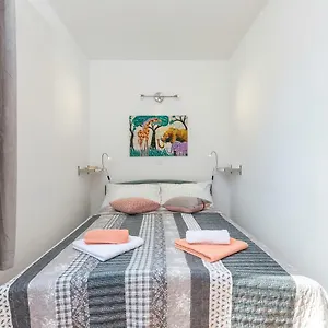 https://apartment-sara-rovinj.in-istria.net