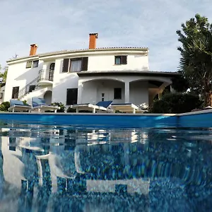 https://apartman-adriana-3-kat.in-istria.net